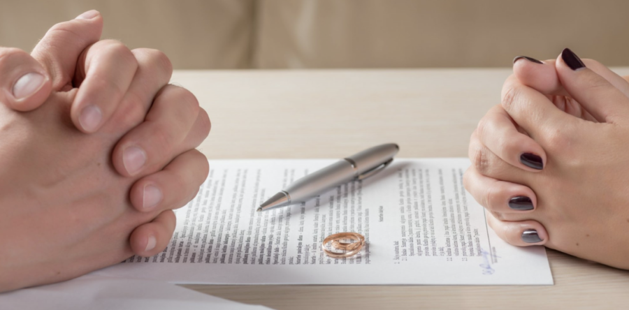 Договір між подружжям, яке розлучається