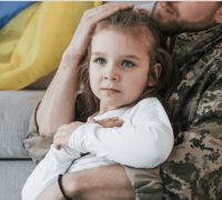 Як отримати аліменти з військового, якщо він за кордоном