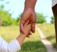 Як оформити усиновлення дитини загиблого військового в Україні: порядок, документи та вимоги